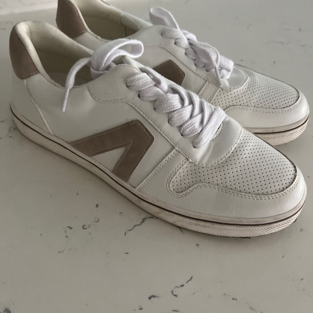 Mia womens white athletic shoes